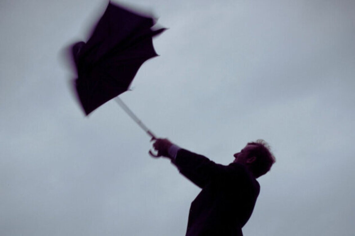 Bulgaria Faces Strong Winds and Rain Across 17 Regions on Thursday