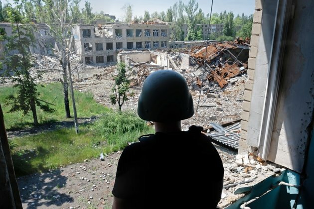 Serving Under Siege: The Ukrainian Supplying His Frontline Hometown