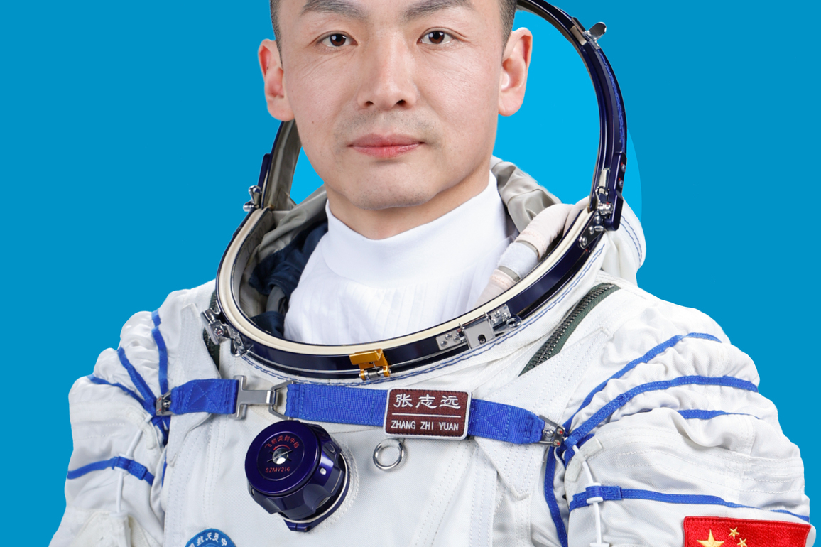 FOCUS | China unveils Shenzhou-23 crew for space station mission