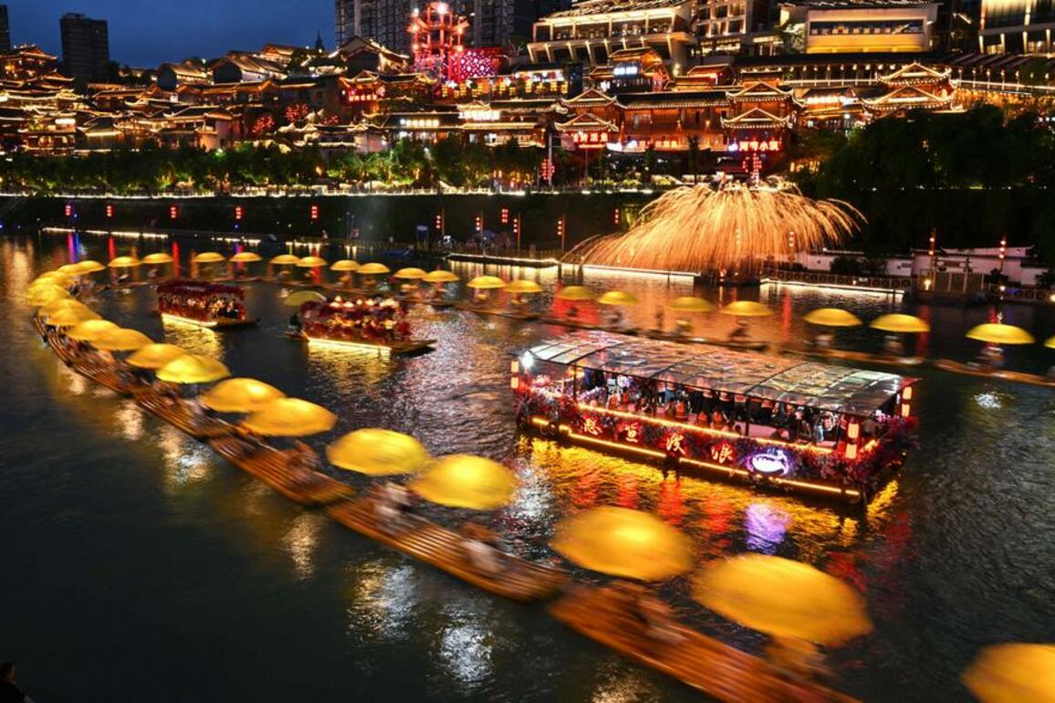 Update: China sees 2.7 pct increase in cross-border trips during Dragon Boat Festival holiday