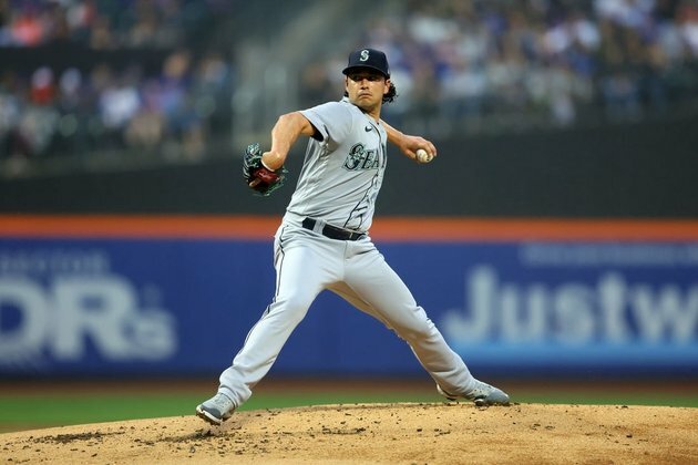 Crafty southpaw takes on rookie in Mariners-A's opener