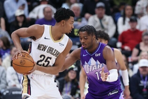 Pelicans use big 4th-quarter run to rally past Jazz