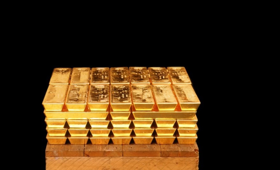 Gold hits another high