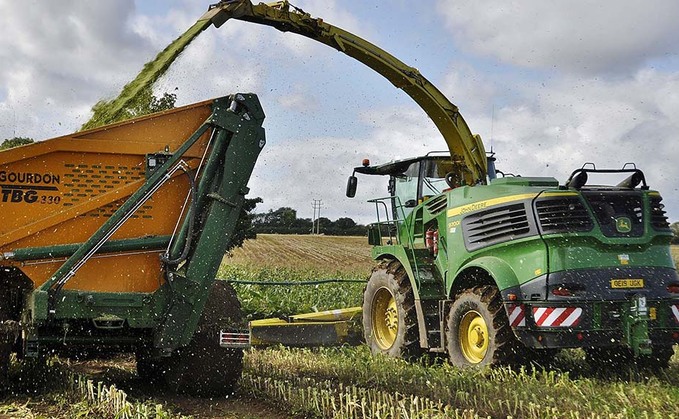 User review: John Deere 9700i forage harvest and clever use of tech helps bring in the maize