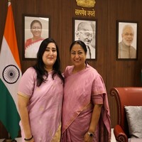 Delhi CM Rekha Gupta meets MP Bansuri Swaraj, discusses public welfare & governance