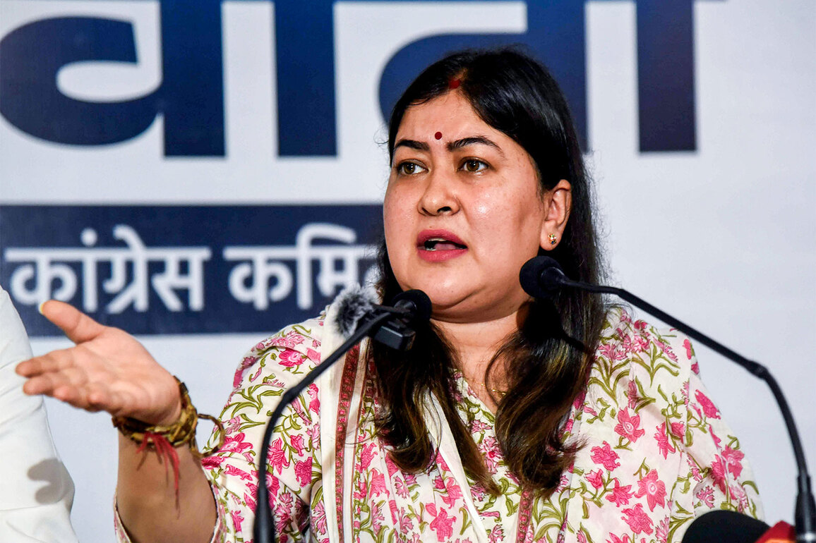 "Those who don't work, send time renaming others work," Congress protests VB-G RAM G act