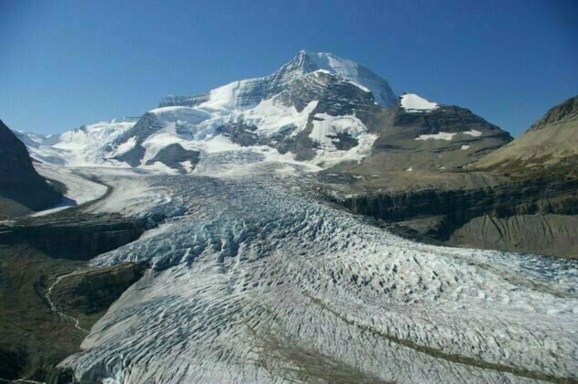 Western Canada Glaciers Melting Twice as Fast as in Previous Decade, Study Finds