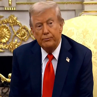 Trump dispels health rumours, hits golf course in Virginia