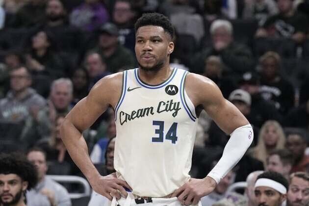 Bucks, Hawks do battle in race for play-in spot