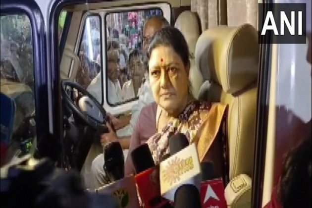 VK Sasikala says she wishes to take AIADMK forward like MGR, Amma