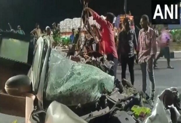 Andhra Pradesh: Three killed after a speeding car hits lorry in Nellore district