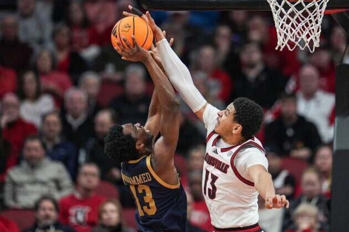 Bench strength helps No. 24 Louisville get past Notre Dame