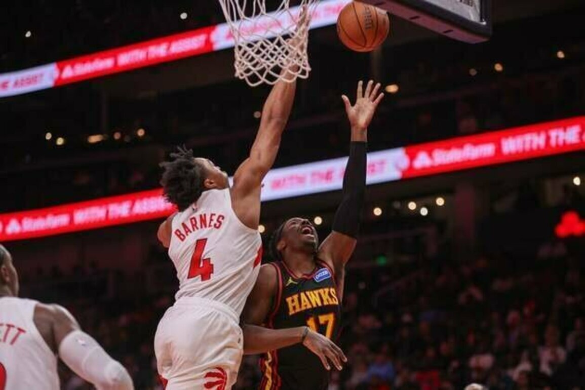 Raptors ride big fourth quarter to victory over Hawks
