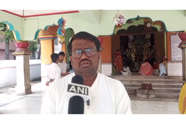 BJP candidate Sital Kapat seeks blessings at Vishalakshi Temple ahead of vote counting for assembly elections