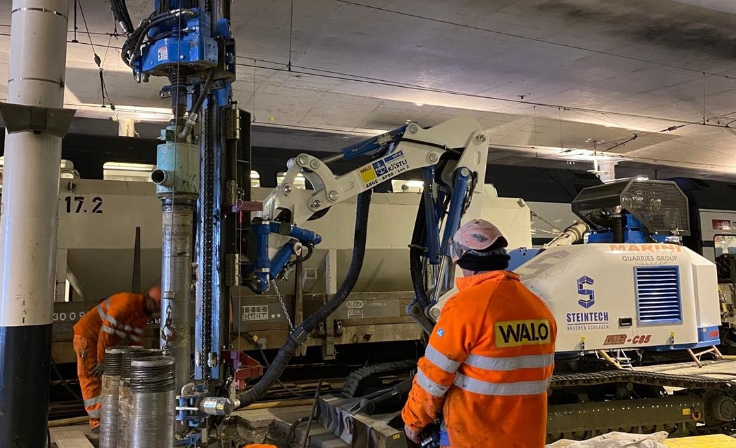 A long-reach MR-C 85 rig from Marini Quarries Group at work underground constructing the new RBS rail station in Bern. Credit: Marini Quarries Group