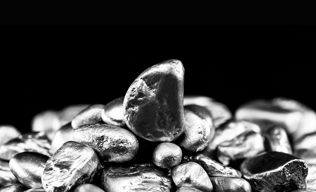 Nickel posts gain in mixed session