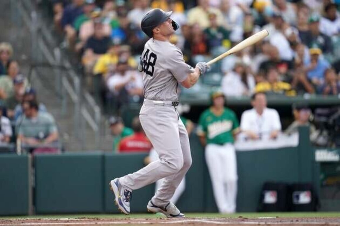 Yankees overpower Athletics for fifth consecutive win