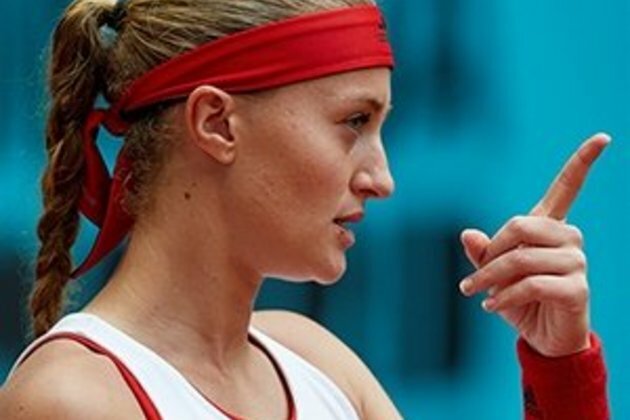Mladenovic puts France ahead in Fed Cup final