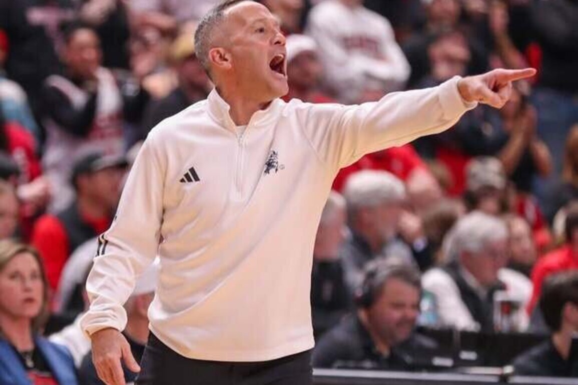 Donovan Atwell (26 points), No. 13 Texas Tech top K-State