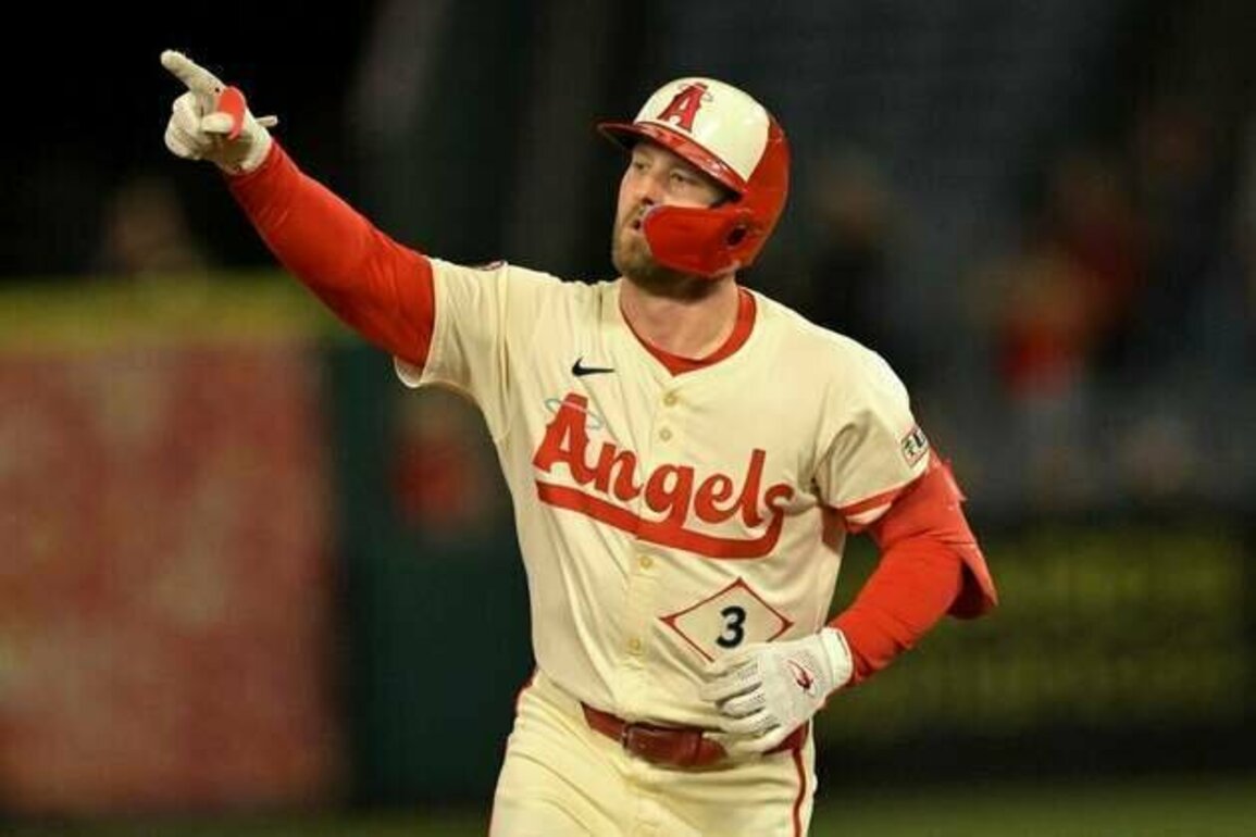 Angels battle for team HR title, not much else in series vs. Royals