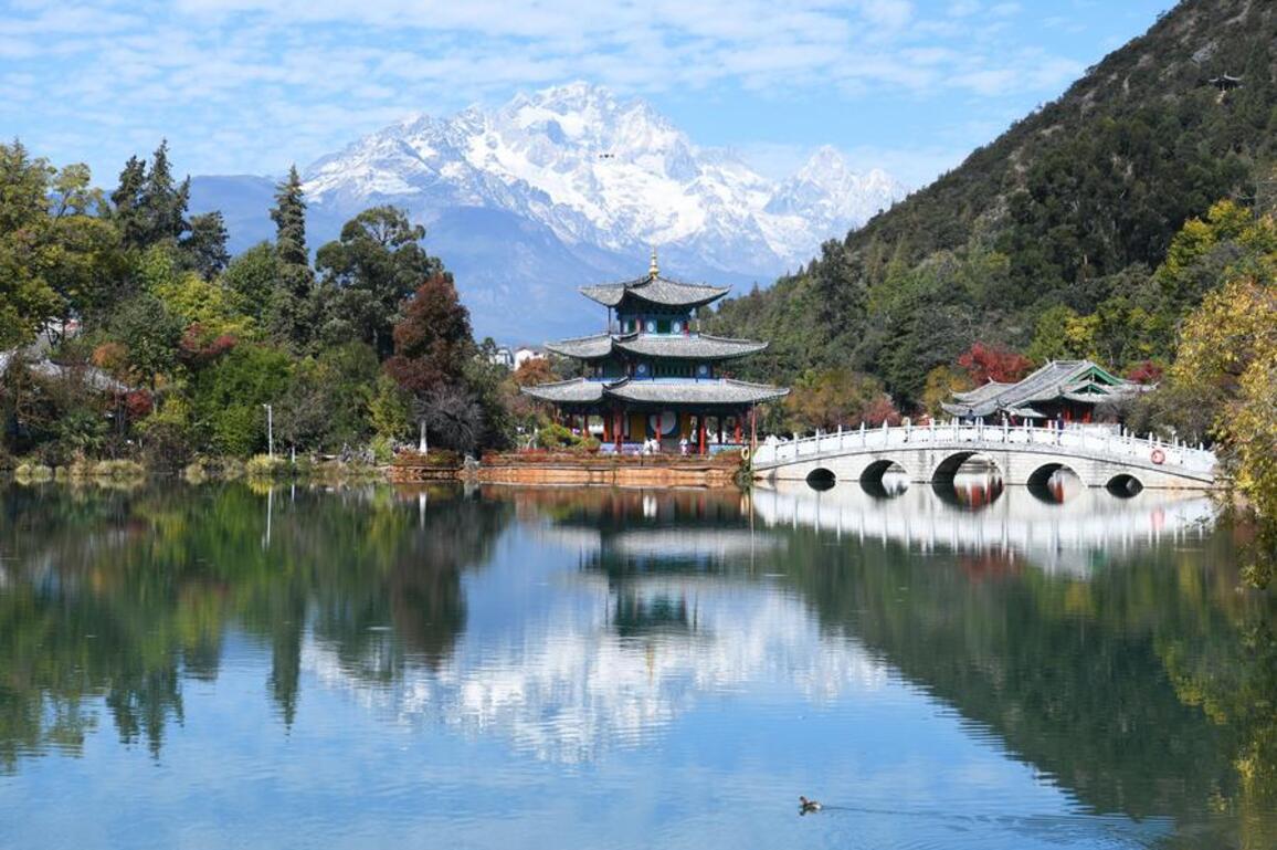 EcoChina | Winter views of Yulong Snow Mountain in SW China's Yunnan