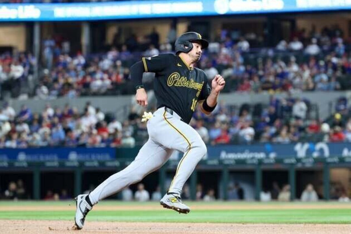 Oneil Cruz's HR caps Pirates' ninth-inning rally for win over Rangers