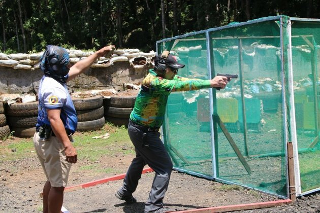 Gun enthusiasts join shoot for a cause