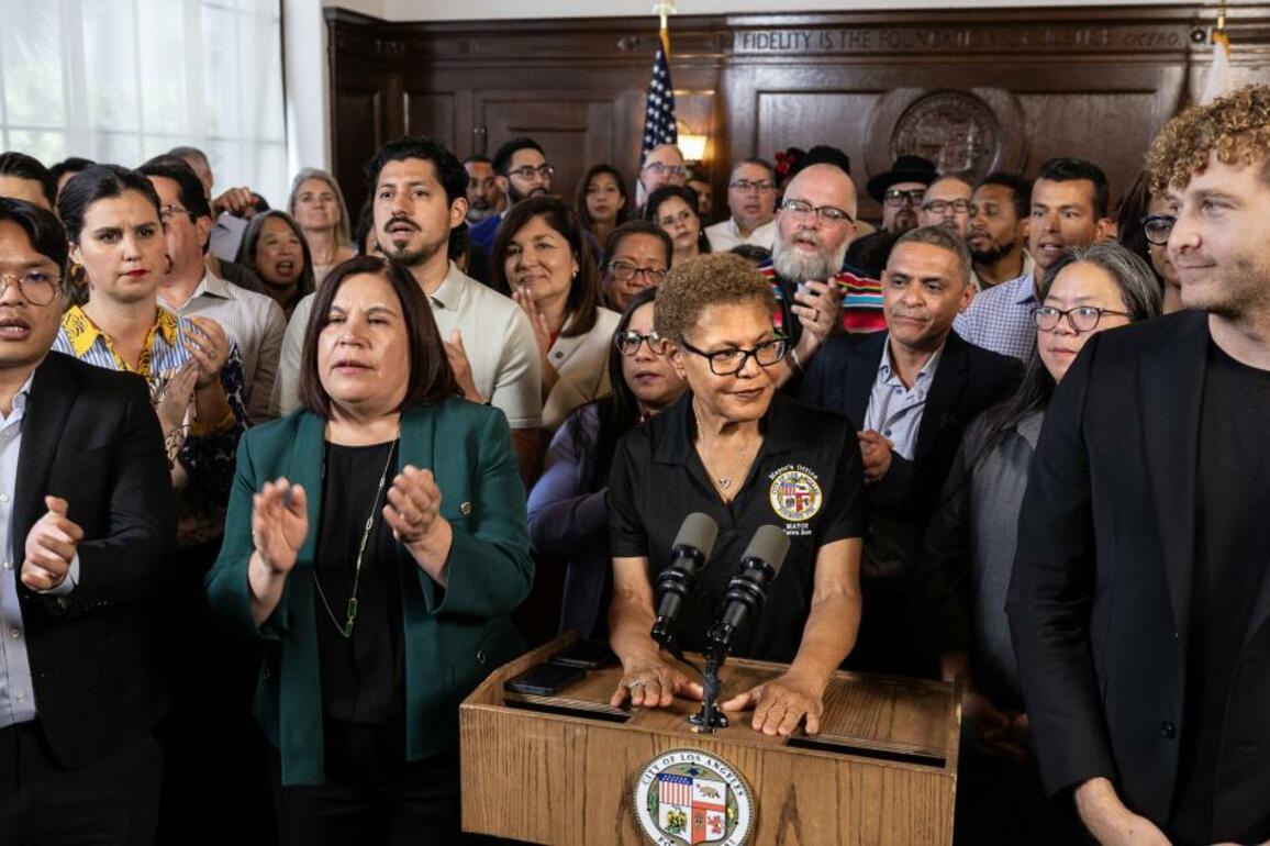 'An outright lie'- Fiery Bass delivers impassioned speech demanding ICE leave city