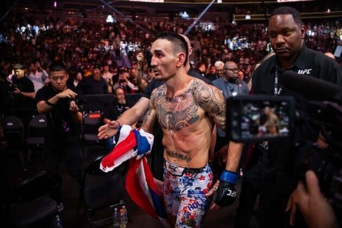 Max Holloway-Charles Oliveira title fight to headline UFC 326