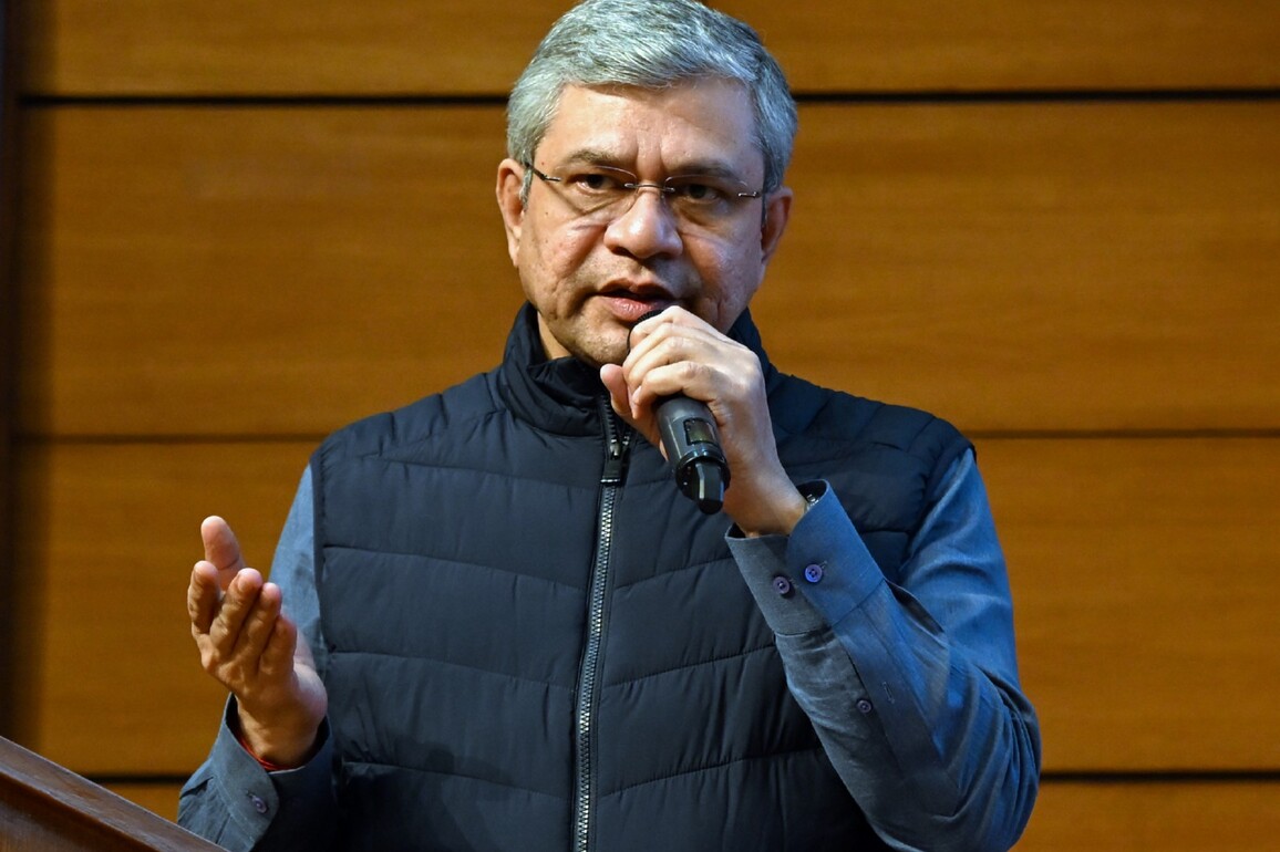 Ashwini Vaishnaw hails milestone as Apple ships USD 50 billion worth of iPhones from India in 2025