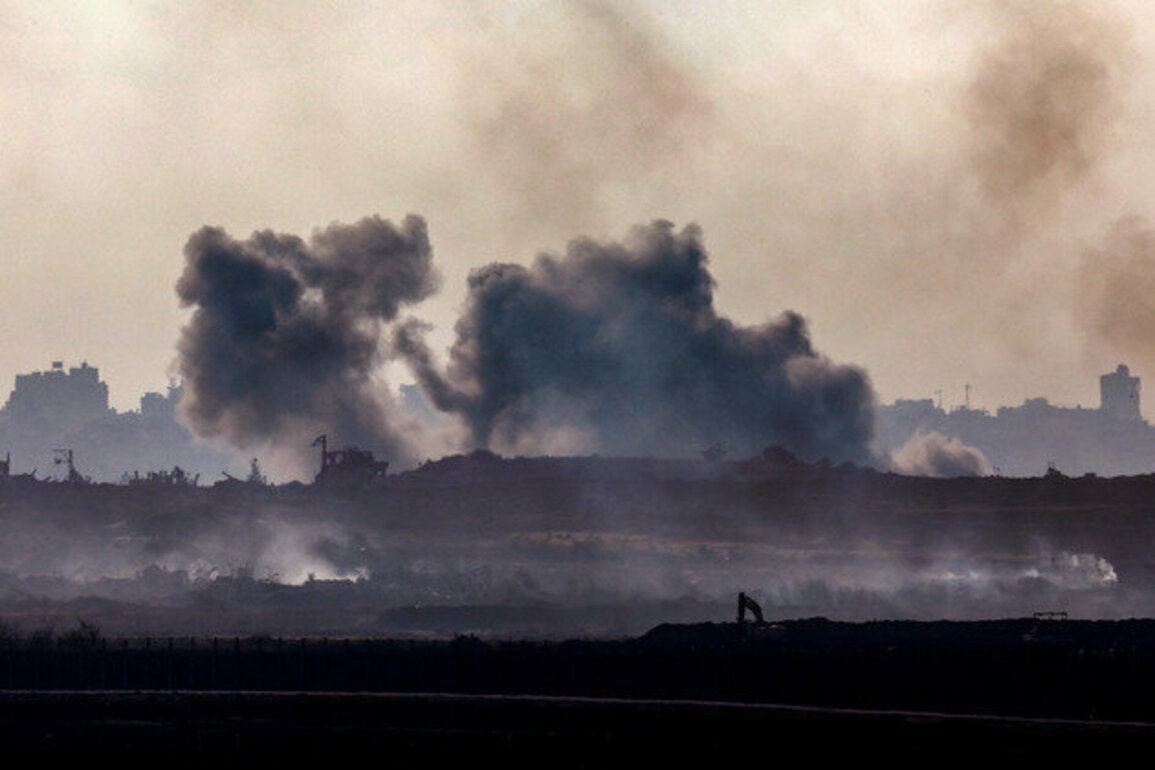 30 martyred, dozens wounded near aid centre in Gaza