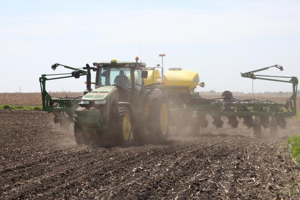Feature: Iowa farmers look forward to more stable China-U.S. ties amid global uncertainty