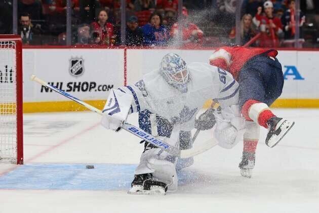 Brad Marchand tallies twice as Panthers return with win over Leafs