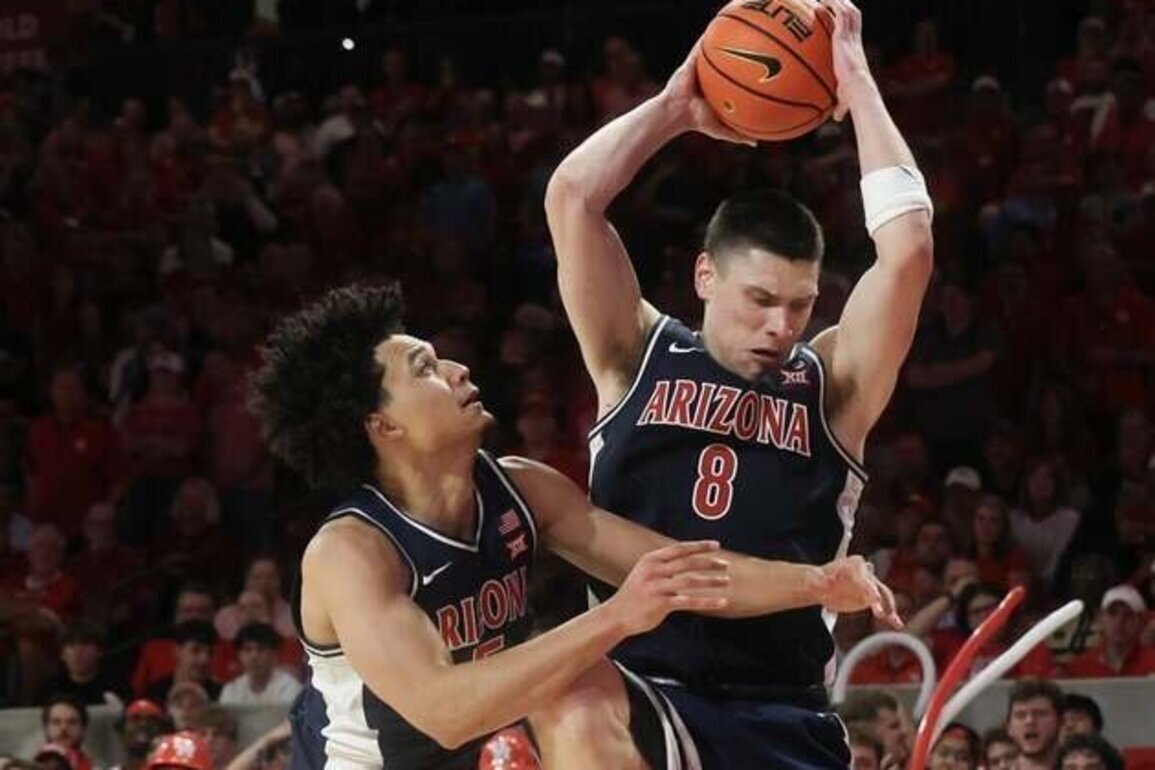 No. 4 Arizona travels to face resilient Baylor