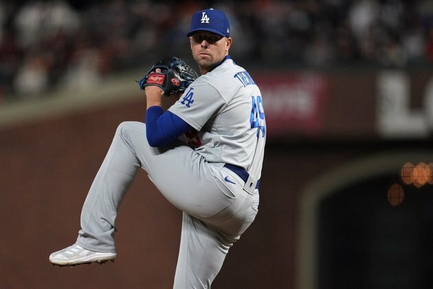 Dodgers sign P Blake Treinen to 1-year extension