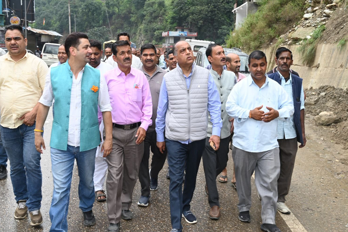 "Seven Ministers from Centre arrived, but not a single state minister is on the field": Himachal LoP Jairam Thakur