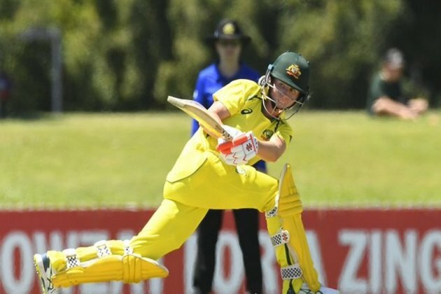 Ashes: Beth Mooney in 'good spirits' after fracturing jaw in training