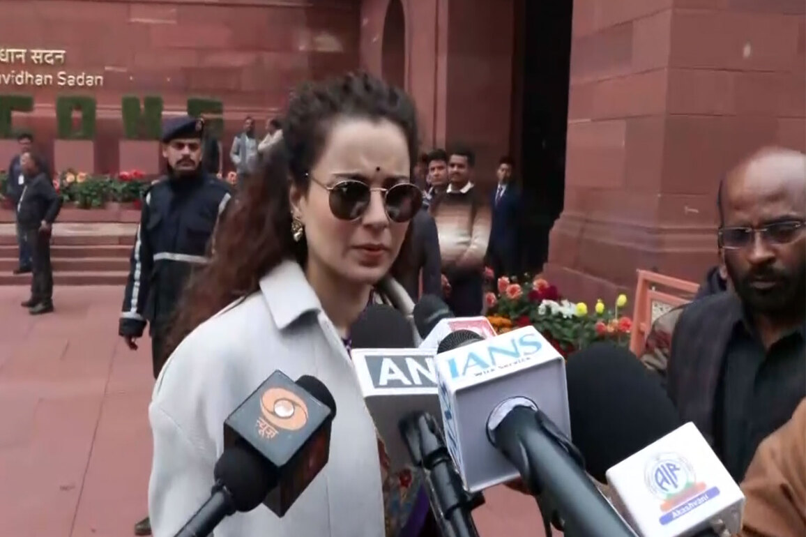 Kangana Ranaut calls Ajit Pawar's plane crash "horrible news," struggles to find words