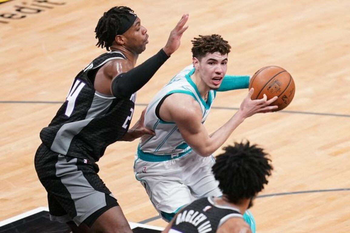Malik Monk caps frantic comeback as Hornets stun Kings