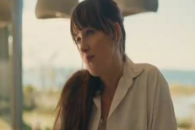 'Splitsville' trailer: Dakota Johnson, Adria Arjona explore open marriage in chaotic comedy