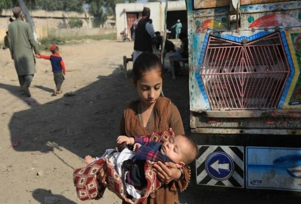 Save the Children issues warning on disease outbreaks among children returning from Pakistan