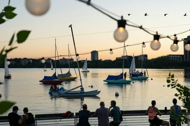 Koerth- Finding a &#39;third place&#39; in a park while eating garlic bread with strangers
