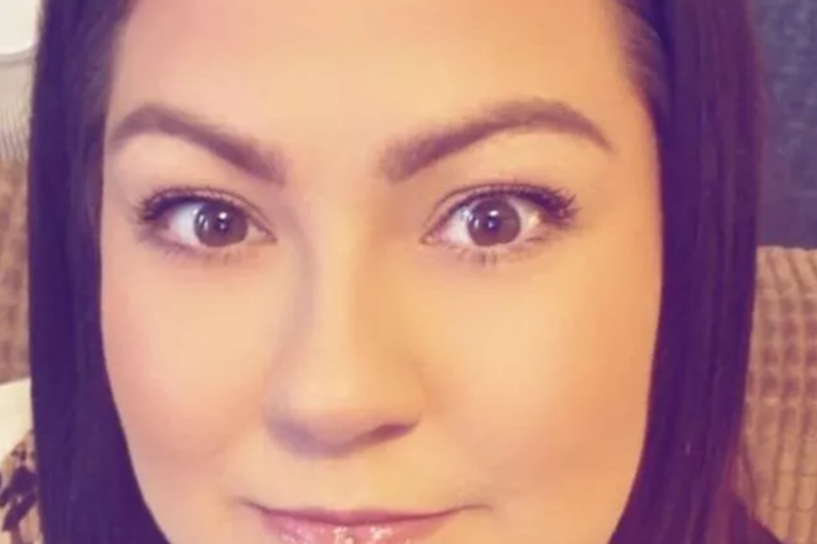 Scots mum furious as stranger approaches daughter on bus with sinister question