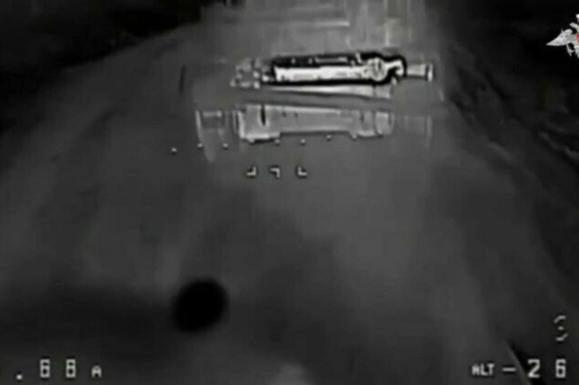 Russian military destroys Ukrainian T-72 