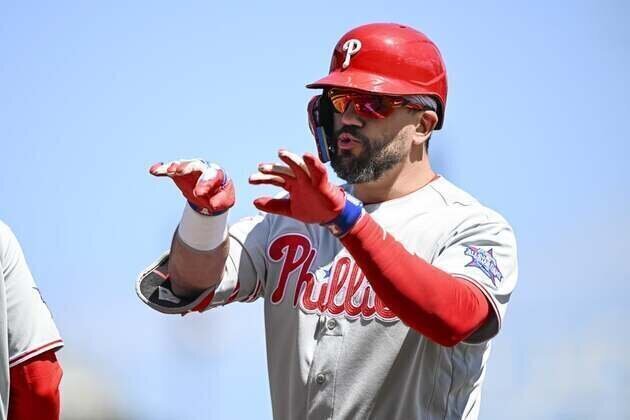Phillies continue search for offense in series against Diamondbacks