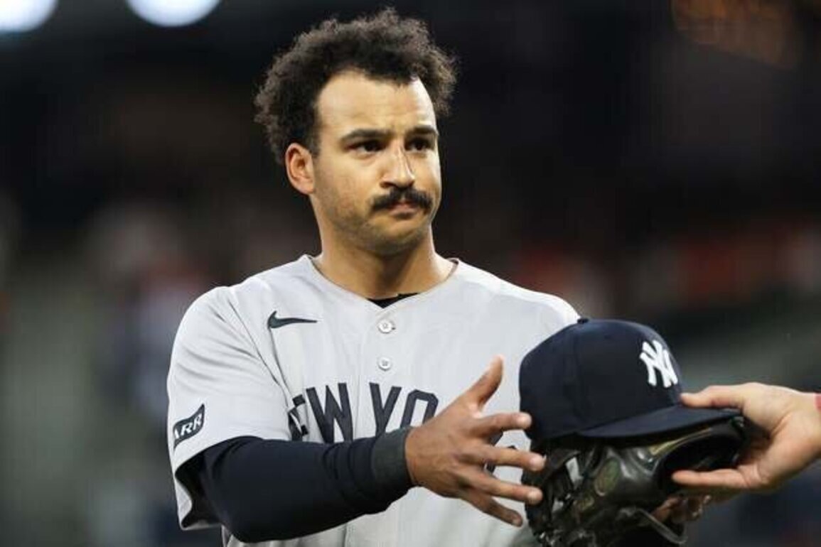 Trent Grisham (knee) exits Yankees-Blue Jays game
