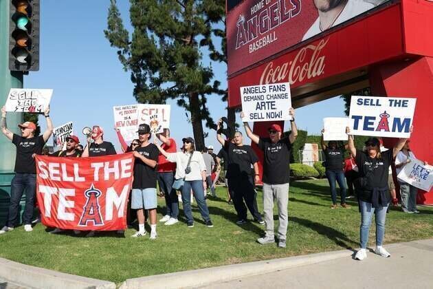 Angels fans have clear message: 'Sell the team'