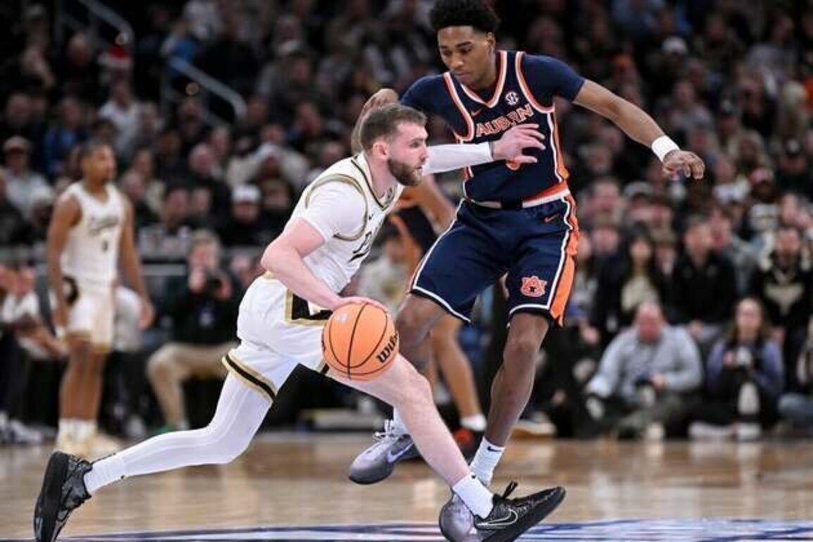 No. 6 Purdue has no issues routing No. 21 Auburn