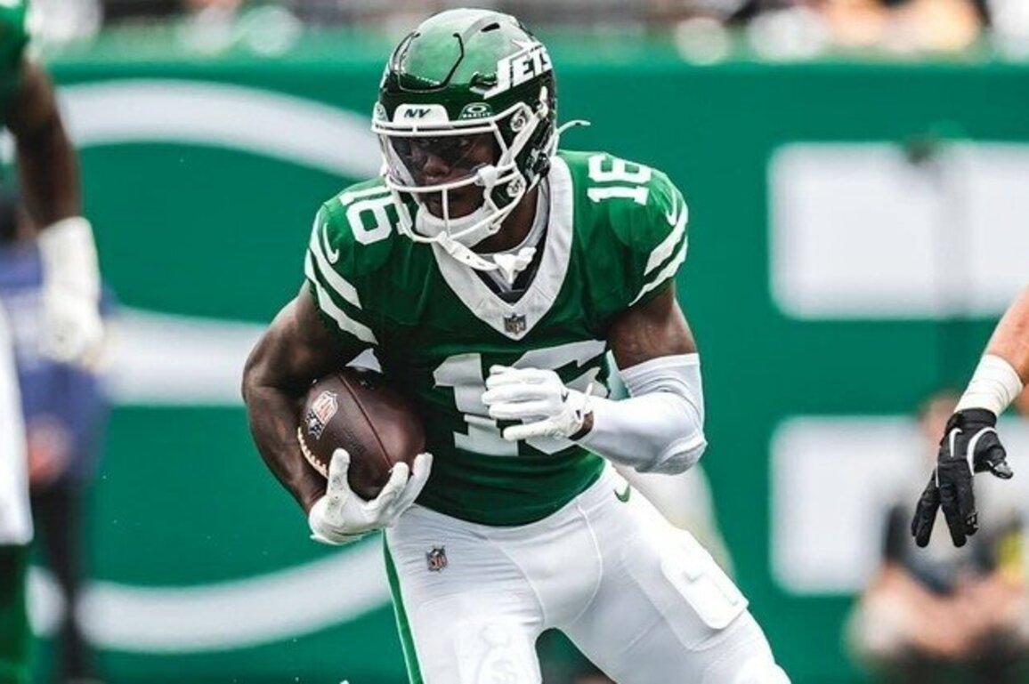 Jets Sign WR Tyler Johnson to Active Roster