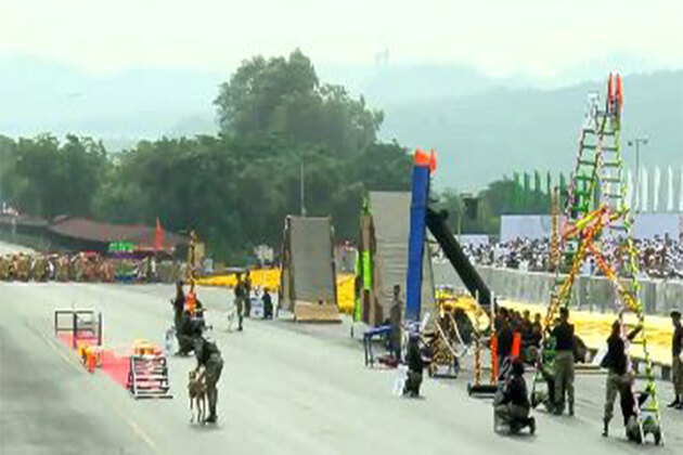BSF dog squad shows exceptional skills at Rashtriya Ekta Diwas parade in Gujarat, Mudhol Hound 'Riya' leads squad